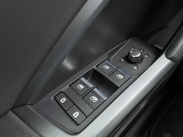 Audi Q3 Sportback 45 TFSI e S-line Black