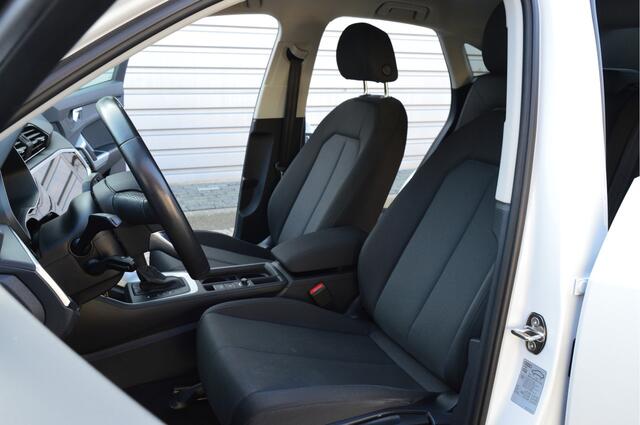 Audi Q3 Sportback 45 TFSI e Business Edition O.a: PDC, Carplay, Stoelverw, Navi, Clima, Cruise, Etc. All-in prijs!