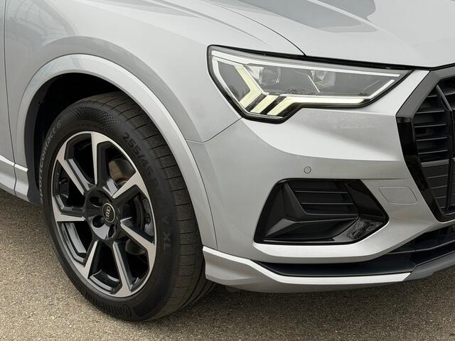 Audi Q3 35 TFSI 150pk S-tronic Advanced | Trekhaak | Zwart optiek | Dode hoek | Keyless | Alcantara | Carplay | Rijklaar incl. Bovag garantie