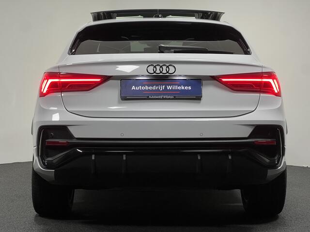 Audi Q3 Sportback 45 TFSI e S Edition | 2x S-line | PANORAMADAK | TREKHAAK | AMBIENT PLUS |