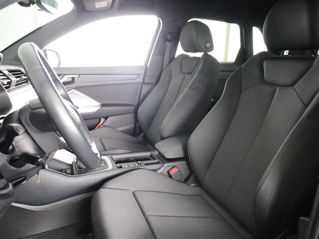 Audi Q3 45 TFSI e Advanced edition 245pk | Navigatie | Sportstoelen | 19 inch lichtmetalen velgen | Stoelverwarming | Adaptieve cruise controle