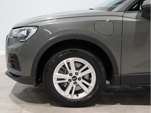 Audi Q3 45 TFSI e 245pk advance Carplay | Airco | Stoelverwarming | Parkeerhulp | Trekhaak | Navi | 4