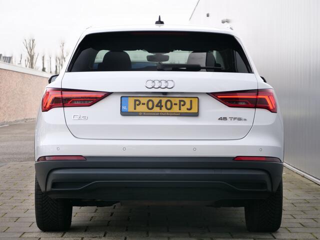 Audi Q3 45 TFSI e S edition 245 Pk Automaat DAB / Apple Carplay / Camera / Trekhaak / Stoelverwarming