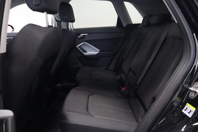 Audi Q3 35 TFSI Advance edition | ACC | LED | Camera | Stoelverwarming