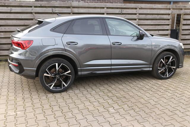 Audi Q3 Sportback 45 TFSI e S Edition Navi / Climate / Cruise / Stoelverwarming