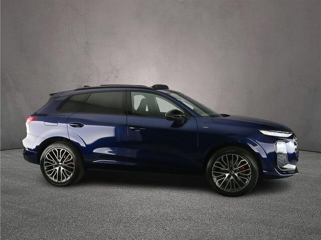 Audi Q3 1.5 200kW e-hybrid S edition | Adaptieve demping | Trekhaak | Pano | Tech pro | Full-led | Keyless |