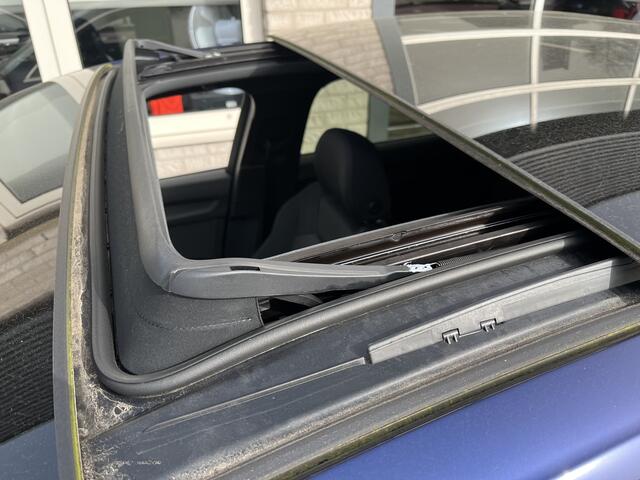 Audi Q3 Sportback 45 TFSI e S-Line / AUTOMAAT/ 245 PK/ PANO/ SONOS/ ACC/ SMARTPHONE INTERFACE/ PARK.SENSOR.V+A/ STOELVERWARM./ DRIVE SELECT/ KEYLESS/ DAB/ CLIMA/ NAVI/ VIRTUAL COCKPIT/ LED/ 20'' LMV