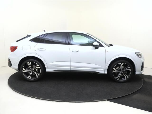 Audi Q3 Sportback 45 TFSI e S Edition | SoH 92% | Achteruitrijcamera | Keyless | Cruise control | Audi virtual cockpit | Stoelverwarming | CarPlay | Navigatie |