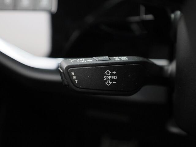 Audi Q3 Sportback 45 TFSIe 180kW/245PK S Line · Panoramadak · Camera · Apple/Android Car Play · Drive select · SONOS soundsystem ·