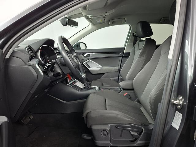 Audi Q3 Sportback 45 TFSI e S Edition | Camera | Trekhaak | AppleCarplay AndroidAuto Navigatie | Stoelverwarming | Matrix LED |