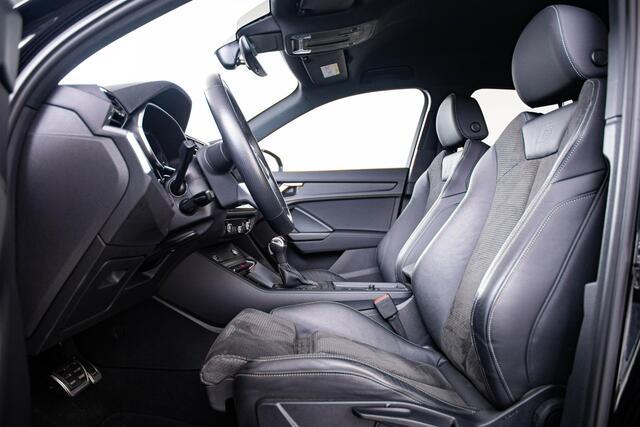Audi Q3 45 TFSI e S edition Trekhaak - Sportstoelen - stoelverwarming - MMI navigatie plus - Parkeerhulp plus - Audi virtual cockpit plus - LED-lichtpakket - Achterbank plus - Grootlichtassistent - Getinte ruiten -