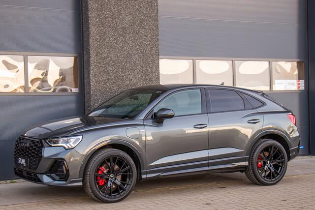 Audi Q3 Sportback 45 TFSI e S Edition | 2 X S-Line | Matrix LED | Virtual | ACC | Side Assist | Black Pack | 20 Inch Performance | Leder | Carplay | Camera | Keyless | Stoelverwarming | 1 Eigenaar | BTW | Dealer Onderhouden | Garantie