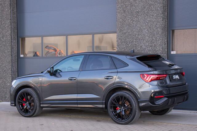 Audi Q3 Sportback 45 TFSI e S Edition | 2 X S-Line | Matrix LED | Virtual | ACC | Side Assist | Black Pack | 20 Inch Performance | Leder | Carplay | Camera | Keyless | Stoelverwarming | 1 Eigenaar | BTW | Dealer Onderhouden | Garantie