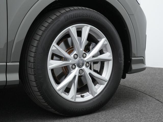 Audi Q3 40 TFSI 190 pk S-tronic Quattro S-Line Pro Line S / S-Line | Elektr. verstelbare stoelen | 360 Camera