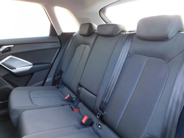 Audi Q3 35 TFSI Advanced edition TOPSTAAT! CARPLAY/ANDROID! STOELVERWARMING! CRUISE! CLIMA! TREKHAAK!