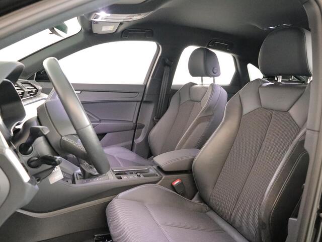 Audi Q3 Sportback 45 TFSI e S Edition 245 pk S-tronic | Navigatie | Parkeersensoren | Achteruitrijcamera | Matrix LED koplampen | Stoelverwarming | S-Line |