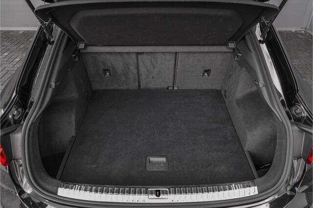 Audi Q3 Sportback 35 TFSI S Edition Pano Zwart Optiek Virtual Cockp 20"