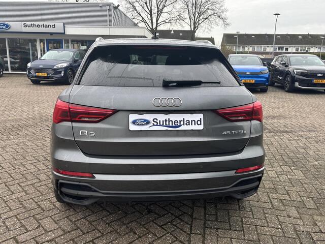 Audi Q3 45 TFSI e S edition S-Line | Sportstoelen | Leder | Stoelverwarming | Achteruitrijcamera 360 | SCI |