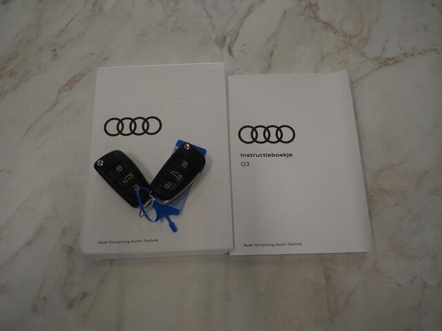 Audi Q3 45 TFSI e S-Line Edition Black | Panoramadak | Two Tone Leder | Sonos | Alcantara Design | Adaptive Cruise