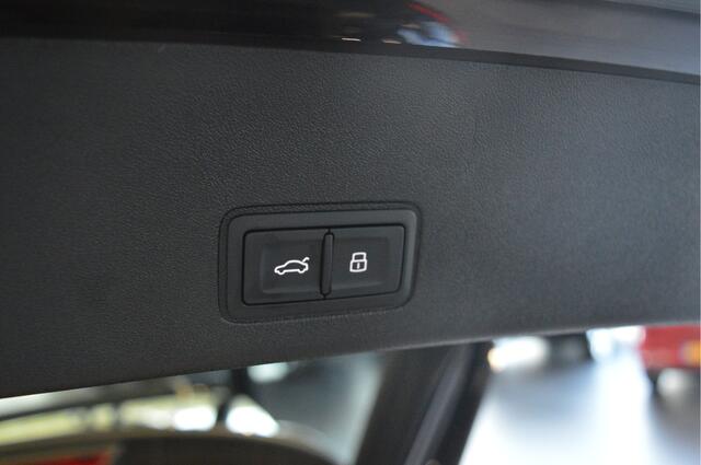 Audi Q3 Sportback e-hybrid 3X S-LINE LEER pano trekhaak camera 272 pk !!