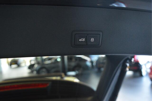 Audi Q3 Sportback e-hybrid 3X S-LINE LEER pano trekhaak camera 272 pk !!