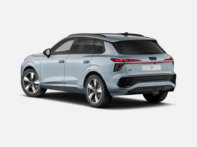 Audi Q3 1.5 200kW e-hybrid S edition 272 PK · Tech plus · Lederen bekleding · Trekhaak elek. wegklapbaar