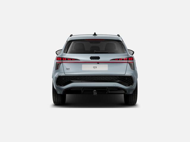 Audi Q3 1.5 200kW e-hybrid S edition 272 PK · Tech plus · Lederen bekleding · Trekhaak elek. wegklapbaar