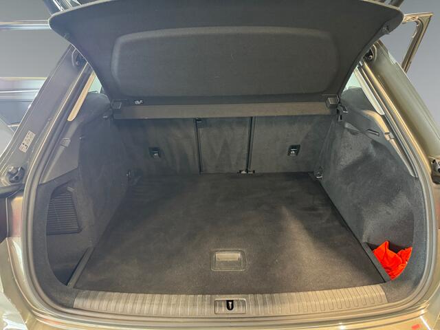 Audi Q3 45 245pk TFSI e Advanced edition Adaptive cruise control | MMI navigatie plus | Audi virtual cockpit