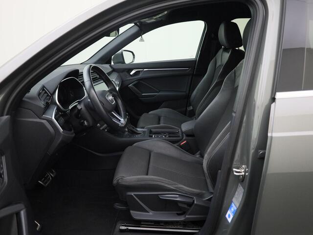 Audi Q3 45 TFSIe 180kW/245PK Business · S Line interieur · Camera · Apple/Android Car Play · Navigatie · Trekhaak · Drive select