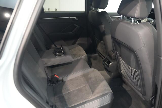 Audi Q3 35 TFSI S LINE ? TREKHAAK ? ADAP.CRUISE ? DIG.DASH ? CAMERA ? NAVI ? 1.EIG