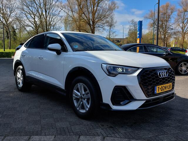 Audi Q3 Sportback 45 TFSI e Edition Plug-In Hybrid | Origineel NL | Apple Carplay+Android Auto | Clima | Adap.Cruise | Dodehoek+Rijstrook+Licht+Regensensor | Led Koplampen | Pdc V+A | Privacy Glass | 17''lm