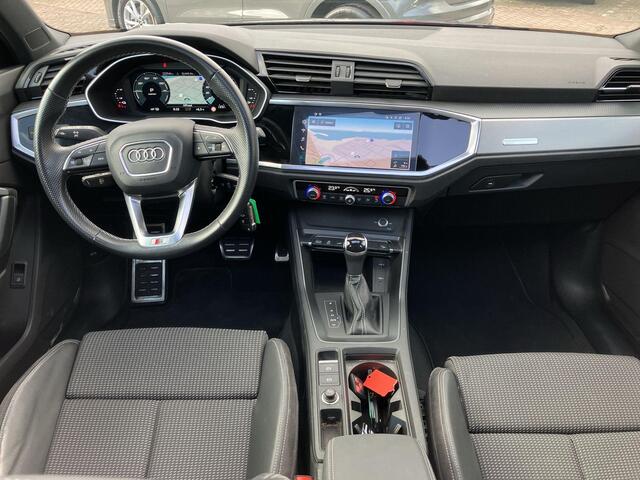 Audi Q3 45 TFSIe 180kW/245PK S Line · Panoramadak · Camera · Apple/Android Car Play · Drive select · Leder/Stof