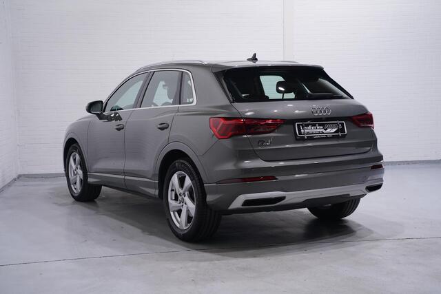 Audi Q3 35 TFSI Advanced edition Plus NAP Rijklaar! Led koplampen Camera Sportstoelen Leder/alcantara Apple Carplay/Android auto