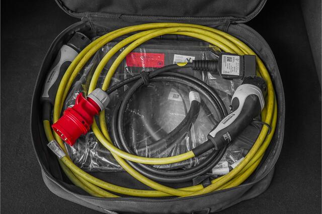 Audi Q3 45 TFSI e S-Line LED CarPlay Stoelverw 19"