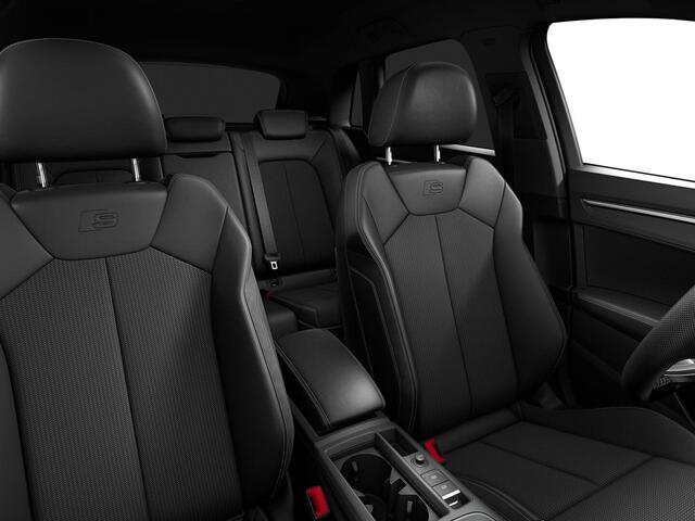 Audi Q3 35 TFSI S edition 150pk | Navigatie | Parkeersensoren voor en achter | S-line interieur | Stoelverwarming |