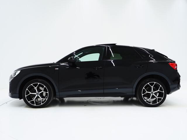 Audi Q3 Sportback 45 TFSI e Full Black | Panoramadak | Leder | Sfeerlicht | Cruise | DAB | Virtual | Donkere Hemel | Carplay