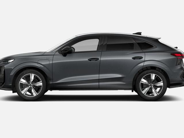 Audi Q3 Sportback 1.5 200kW e-hybrid S edition 272 PK · Tech plus · Privacy glas · Verwarmbaar stuurwiel
