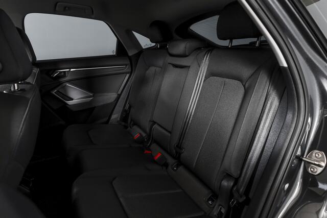 Audi Q3 Sportback 35 TFSI 150 PK S Edition S-Line | Dig. Cockpit | Adapt. Cruise | Stoelverw. | PDC | Camera | App. Connect | ECC | Elek. Klep | Afn. Trekhaak | LM 20" |