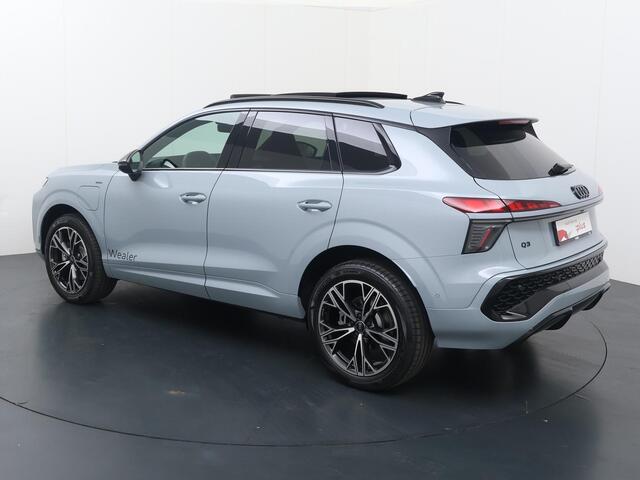 Audi Q3 1.5 200kW e-hybrid S edition Panoramadak | Optiekpakket zwart | Keyless Entry | Dode hoek assistent | Parkeersensoren voor, achter, achteruit rij camera | Stoelverwarming
