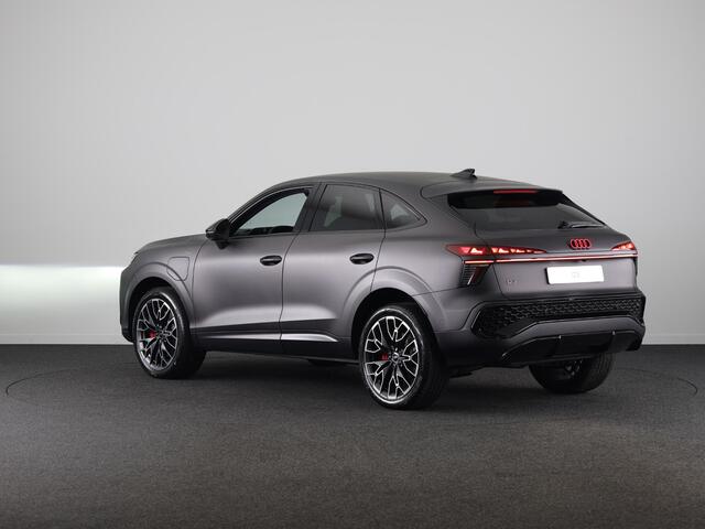 Audi Q3 Sportback S edition e-hybrid 200 kW / 272 PK Sportback | Techniekpakket pro | OLED achterlichten | 20'' velgen | Matrix LED koplampen |