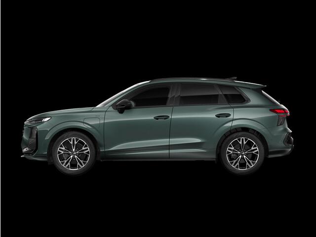 Audi Q3 S edition e-hybrid 272 pk | Techniekpakket plus | Panorama-glasdak | Optiekpakket zwart-glanzend | Sportstoelen zwart leder |