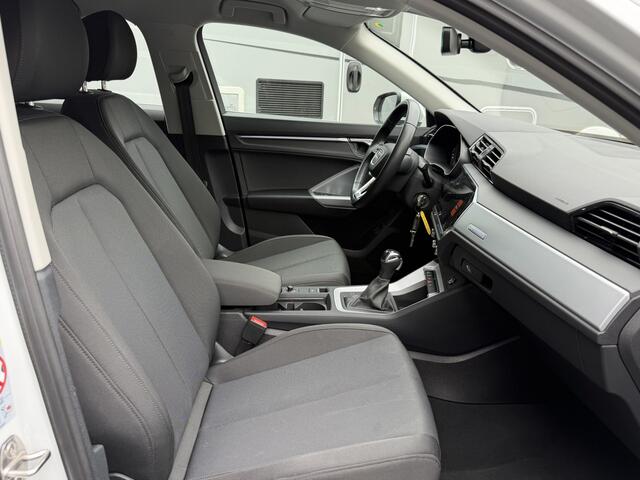 Audi Q3 Sportback 45 TFSI e S Edition PHEV 267 pk Automaat plug in .Navi.Adapt cruise ,Elc a klep, Carplay. Digtaal Cockpit.stoel verwarming.sfeerverlichting .dodehoek detectie.