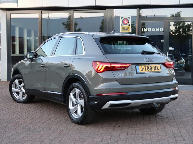Audi Q3 35 TFSI Business Edition | Parkeer pakket | inklapbare trekhaak | Comf-stoelen |
