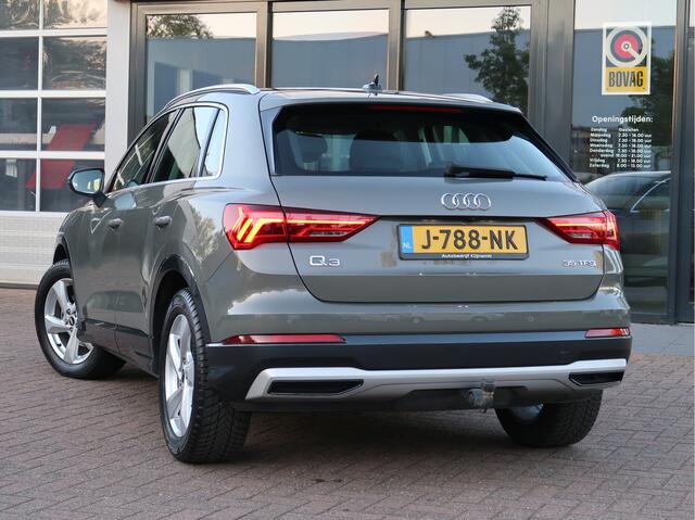 Audi Q3 35 TFSI Business Edition | Parkeer pakket | inklapbare trekhaak | Comf-stoelen |