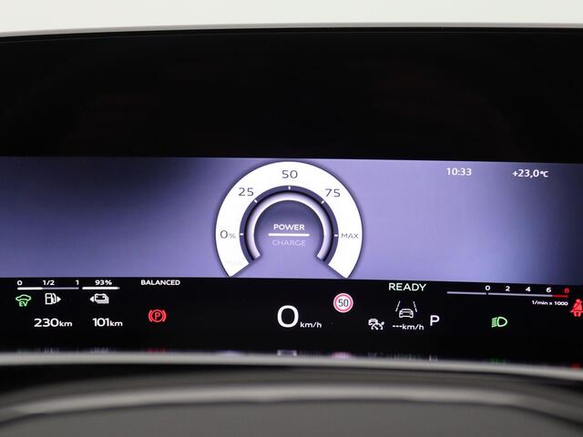 Audi Q3 1.5 200kW e-hybrid S edition 272PK S-Tronic Panoramadak, Trekhaak, Achteruitrijcamera, Stoel-Stuurverwarming, 20" LM Velgen, LED Plus, Elektr. Achterklep