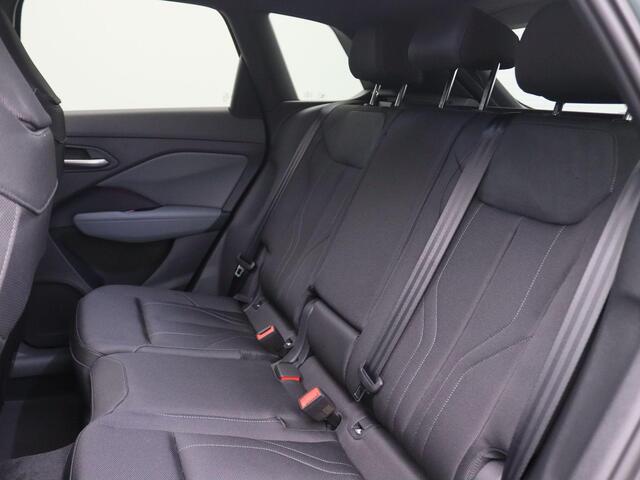 Audi Q3 1.5 200kW e-hybrid S edition 272PK S-Tronic Panoramadak, Trekhaak, Achteruitrijcamera, Stoel-Stuurverwarming, 20" LM Velgen, LED Plus, Elektr. Achterklep