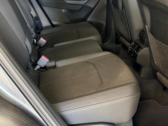 Audi Q3 4.5 TFSIe S line | 1e Eigenaar | Matrix LED | Camera | Adaptive Cruise