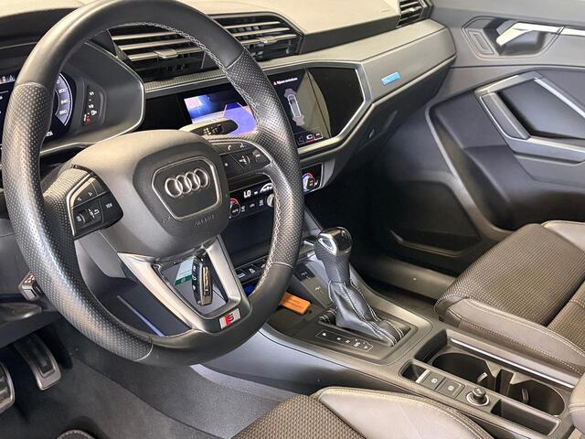 Audi Q3 4.5 TFSIe S line | 1e Eigenaar | Matrix LED | Camera | Adaptive Cruise