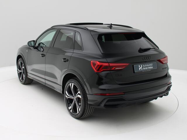 Audi Q3 35 TFSI S edition Competition Pano, ACC, Camera, Carplay
