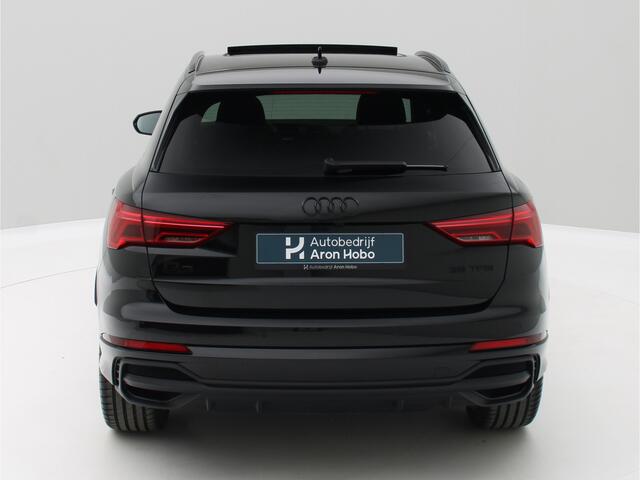 Audi Q3 35 TFSI S edition Competition Pano, ACC, Camera, Carplay